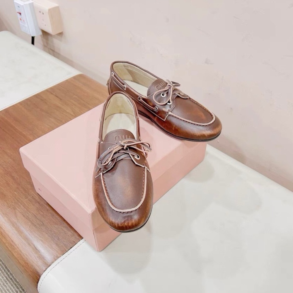 Chestnut Brown Leather Bow-Trim Loafers - Women's Flats